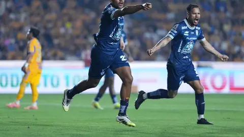 Salomón Rondón celebrando gol ante los Tigres l IMAGO7