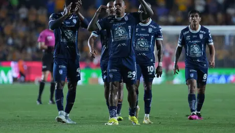 Pachuca sorprende y vence a los Tigres con voltereta incluida