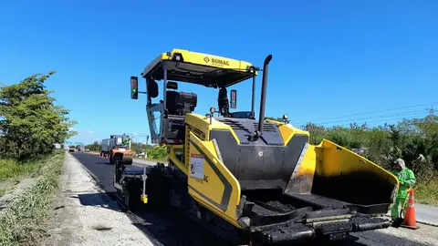 La SICT desplegó 20 trenes de pavimentación en 16 entidades del país / Especial