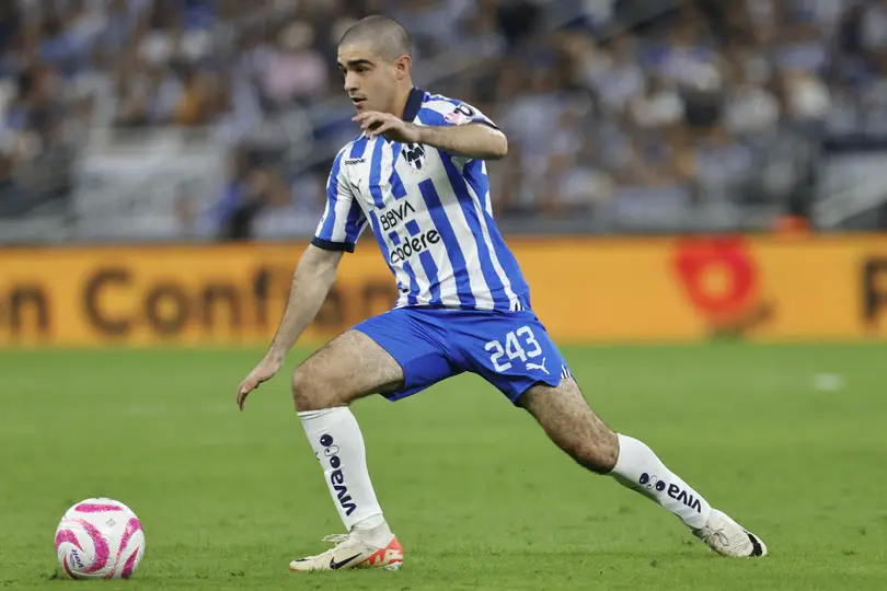 César Garza debutando con Rayados | Imago7