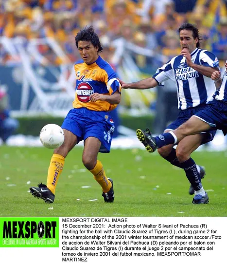 Silvani en 2001 ante Tigres l MEXSPORT