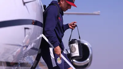 Chivas, encabezados por Hormiga González, aterriza en Puebla para duelo ante Cruz Azul