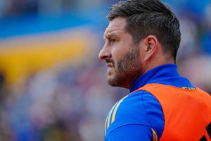 Gignac provoca conato de bronca con cuerpo técnico de Pachuca