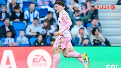 ¡Lo extrañan en el Nido! Viñas se luce con doblete en heroico empate del Real Oviedo ante la Real Sociedad