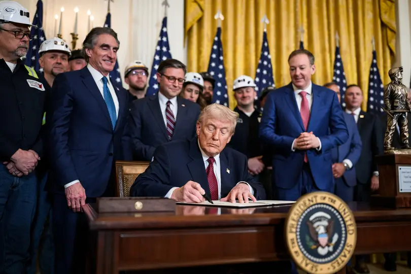 El nuevo arancel que firmó entraría en función el primer minuto del próximo 24 de febrero / FB: @WhiteHouse