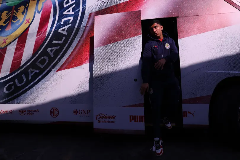 Llegada de Chivas a Puebla l X:Chivas