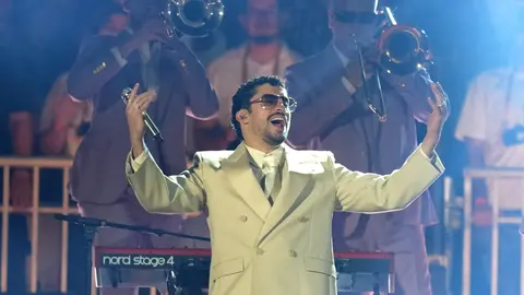 ‘Se fue un grande’: Bad Bunny rinde homenaje a Willie Colón tras su fallecimiento