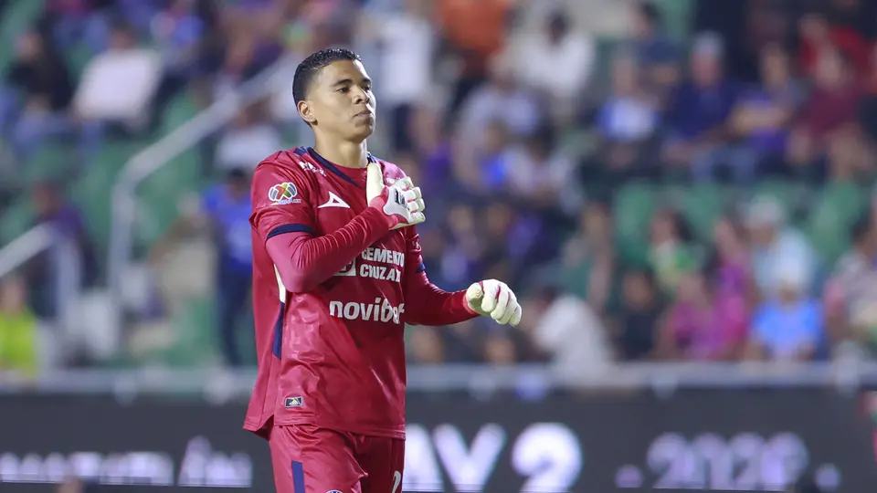 Kevin Mier, arquero de Cruz Azul, en la Jornada 12 del Clausura 2026 ante Mazatlán | MEXSPORT
