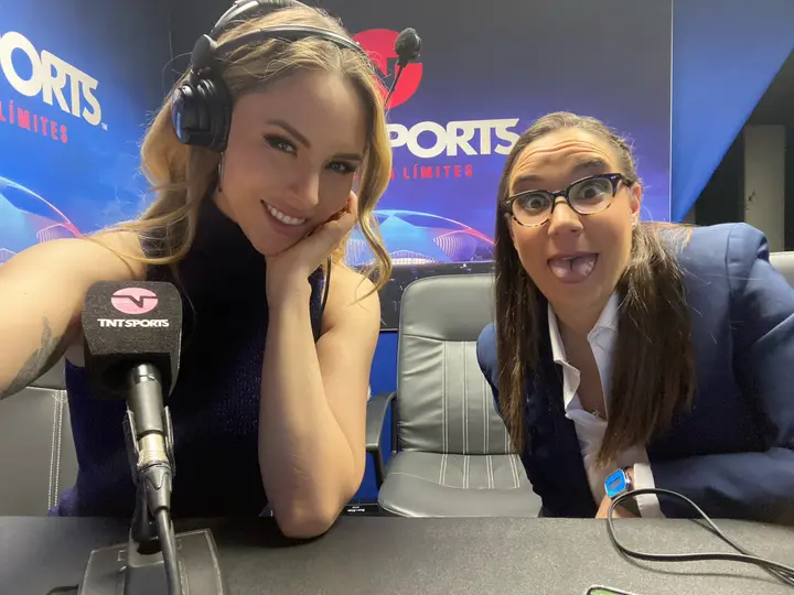 Miroslava Montemayor junto a Majo González l X:MiroslavaMont