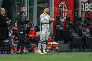 Santiago Giménez vuelve a las cancha en victoria del Milan sobre Torino