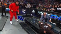 Jacob Fatu se cobra venganza de Drew McIntyre con brutal plancha sobre una mesa en SmackDown