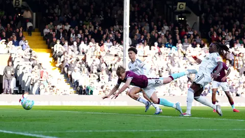 Fulham vs Burnley Premier League I AP