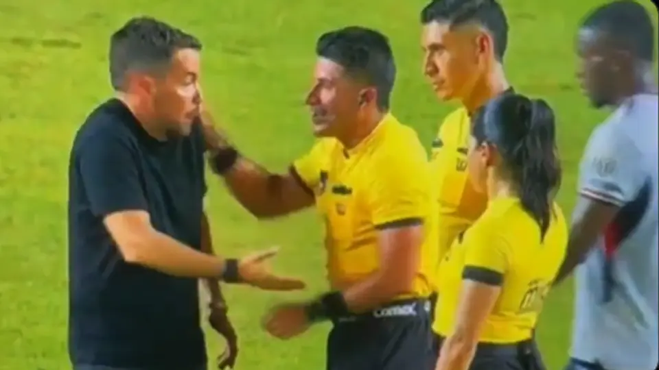 ¡Final tenso! Karen Díaz negó saludo a Larcamón al terminar el Mazatlán vs Cruz Azul