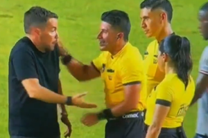 ¡Final tenso! Karen Díaz negó saludo a Larcamón al terminar el Mazatlán vs Cruz Azul