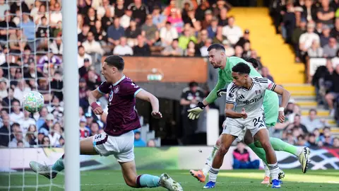 Fulham vs Burnley en Premier League I AP