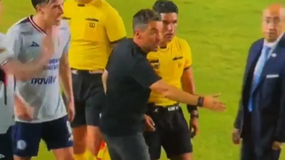 Karen Díaz no quiso saludar a Larcamón l CAPTURA