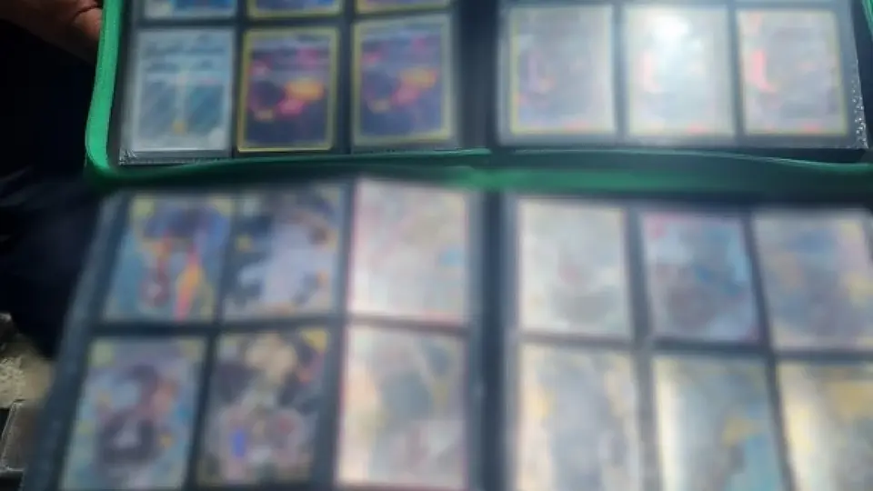 Las tarjetas de anime encontradas en poder del detenido estaban valuadas en aproximadamente 20 mil pesos. / SSC CDMX