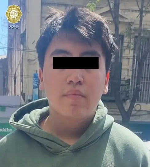 Detienen en CDMX a joven por robo de tarjetas de anime. / SSC CDMX