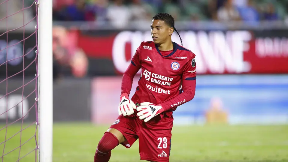 Kevin Mier, arquero de Cruz Azul, en la Jornada 12 del Clausura 2026 ante Mazatlán | MEXSPORT