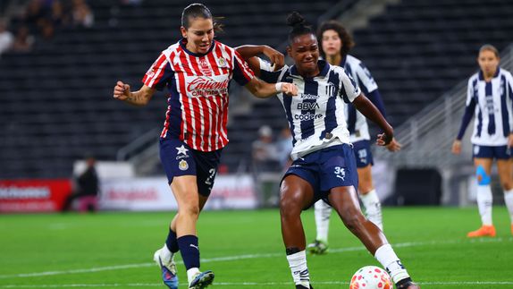 Chivas Femenil se salva de milagro y saca empate ante Rayadas