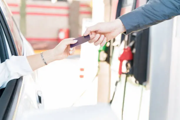 El pago de la gasolina en México será digital. / iStock