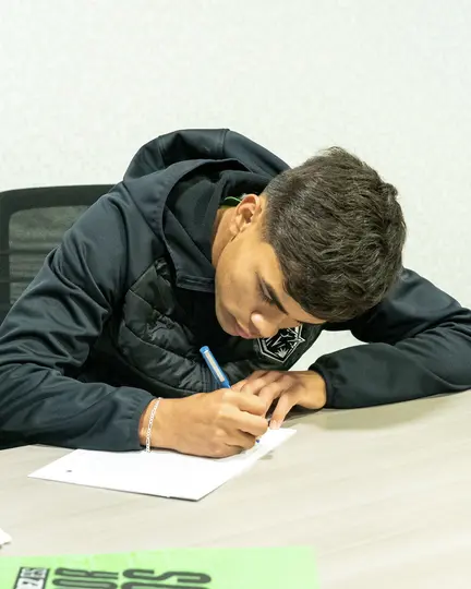 Gael García extiende contrato con FC Juárez l X:fcjuarezoficial