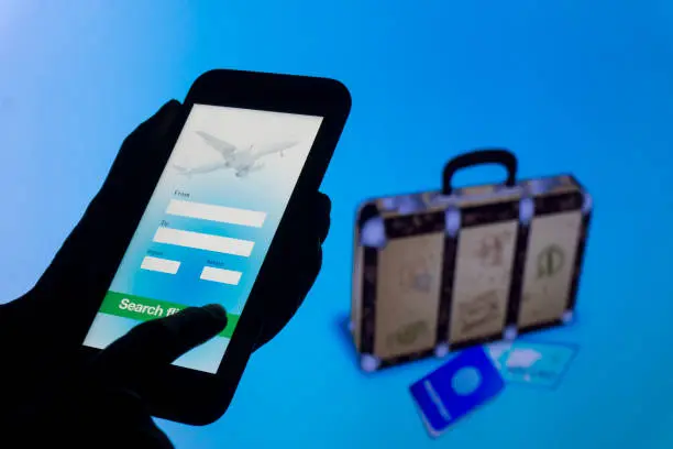 Estafadores suplantan agencias reconocidas para cometer fraudes en temporada vacacional. / iStock