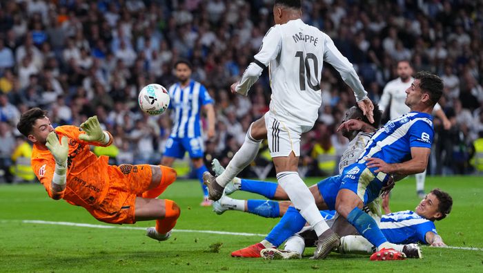 Mbappé en el partido de Real Madrid contra Alavés en LaLiga | AP
