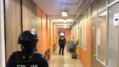 Autoridades resguardaron el campus de la FES Iztacala mientras se realizaban revisiones tras la alerta. / FES Iztacala