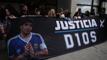 Exhiben por primera vez imágenes del cuerpo de Maradona en el nuevo juicio por su muerte
