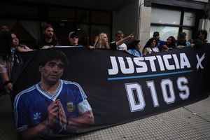 Exhiben por primera vez imágenes del cuerpo de Maradona en el nuevo juicio por su muerte
