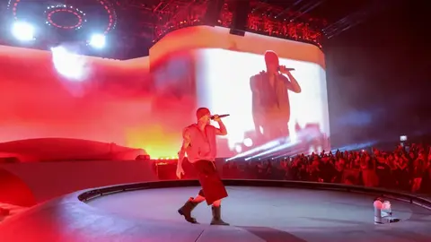 Justin Bieber se pasó dos minutos de show lo que generó una multa de 20 mil dólares / Redes Sociales