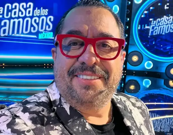“El Borrego” Nava no ha detenido su carrera pese al impacto del estrés en su salud. / @borrenava