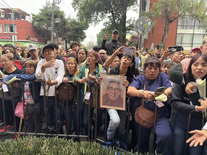 La fecha está ligada a la canción “Me vas a echar de menos”, donde se menciona el 20 de abril./ Georgina Sánchez