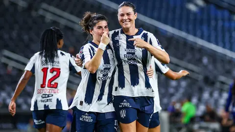 Jugadoras de Rayadas en celebración en un partido del Clausura 2026 de la Liga MX | IMAGO 7
