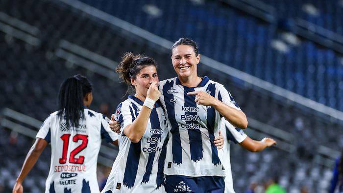 Jugadoras de Rayadas en celebración en un partido del Clausura 2026 de la Liga MX | IMAGO 7