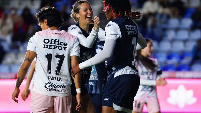 Jugadoras de Pachuca en celebración en un partido del Clausura 2026 de la Liga MX | IMAGO 7