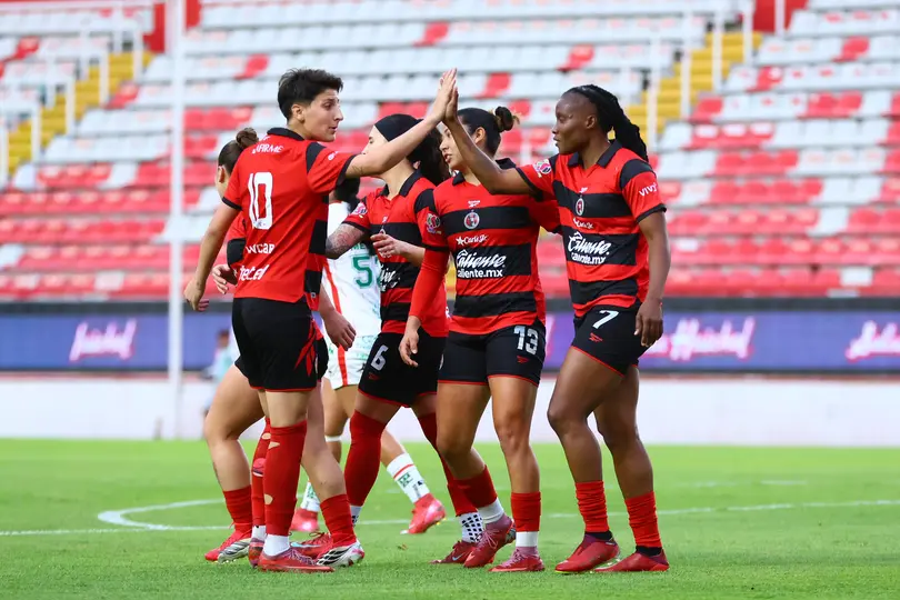 Jugadoras de Tijuana en celebración en un partido del Clausura 2026 de la Liga MX | IMAGO 7