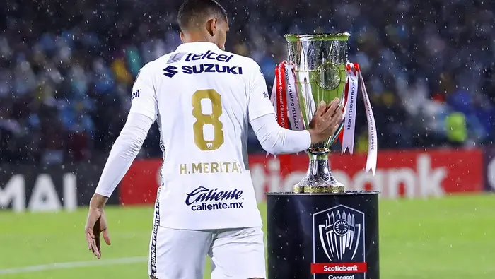 Higor Meritao tocando la Concachampions antes de la Final de Ida |IMAGO 7
