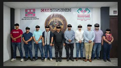 Autoridades estatales confirmaron la detención de 10 funcionarios presuntamente relacionados con los actos de tortura captados en video. / FGE CHIAPAS