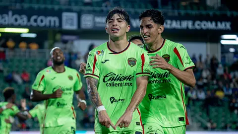 Denzell García, jugador de Juárez, celebra un gol | IMAGO7