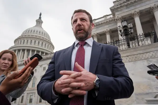 Markwayne Mullin es el actual secretario de Seguridad Nacional de los Estados Unidos. / AP