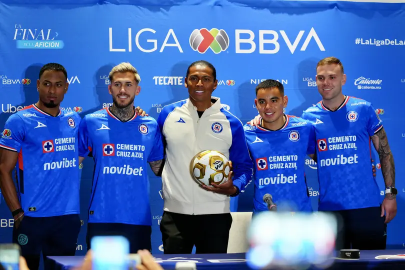 Joel Huiqui con Cruz Azul previo a la Final del Clausura 2026 | IMAGO 7