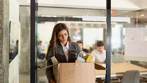 Empresas tendrían que justificar con evidencias cualquier rescisión laboral si avanza la iniciativa. / iStock