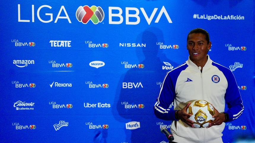 Joel Huiqui con Cruz Azul previo a la Final del Clausura 2026 | IMAGO 7