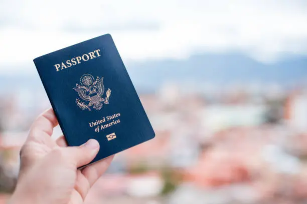 La medida afecta a ciudadanos estadounidenses que tengan una deuda importante por manutención infantil. / iStock