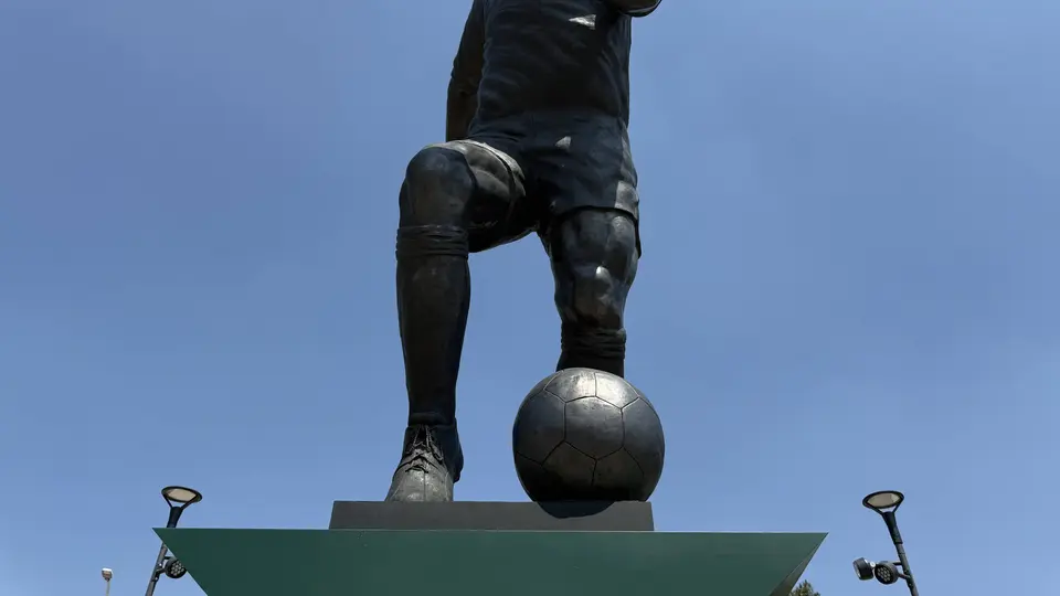 El gobierno de Jalisco develó estatua de Pelé | ALFREDO OLIVAREZ