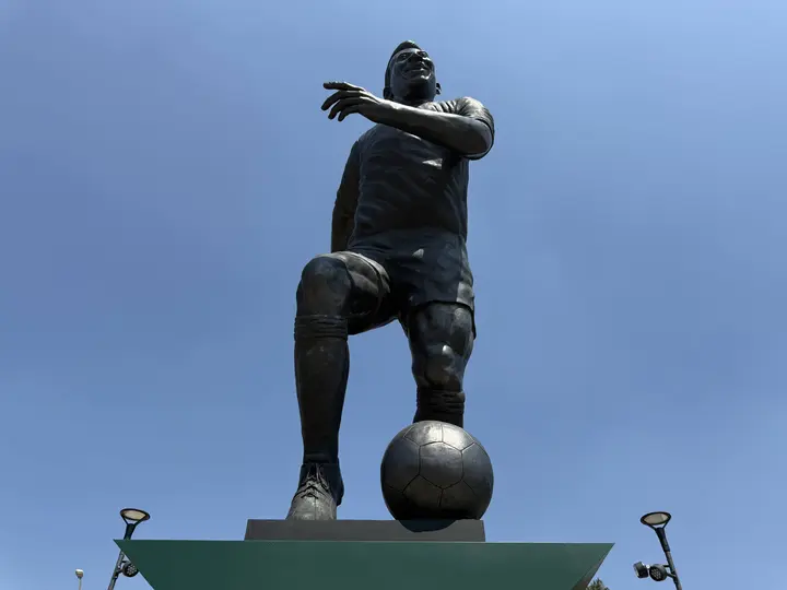 El gobierno de Jalisco develó estatua de Pelé | ALFREDO OLIVAREZ