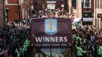 44 años después: Aston Villa ‘destroza’ Birmingham en su festejo de campeón
