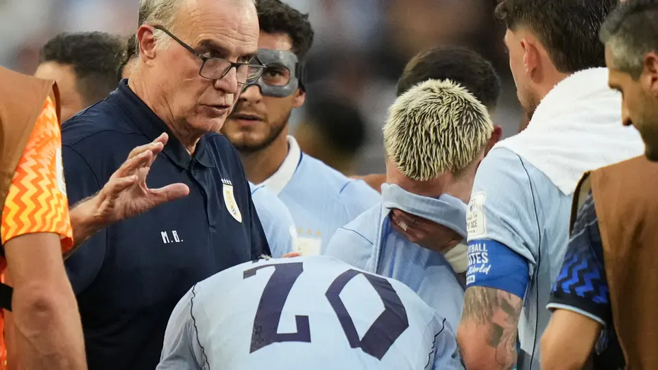 Marcelo Bielsa, entrenador de Uruguay | AP